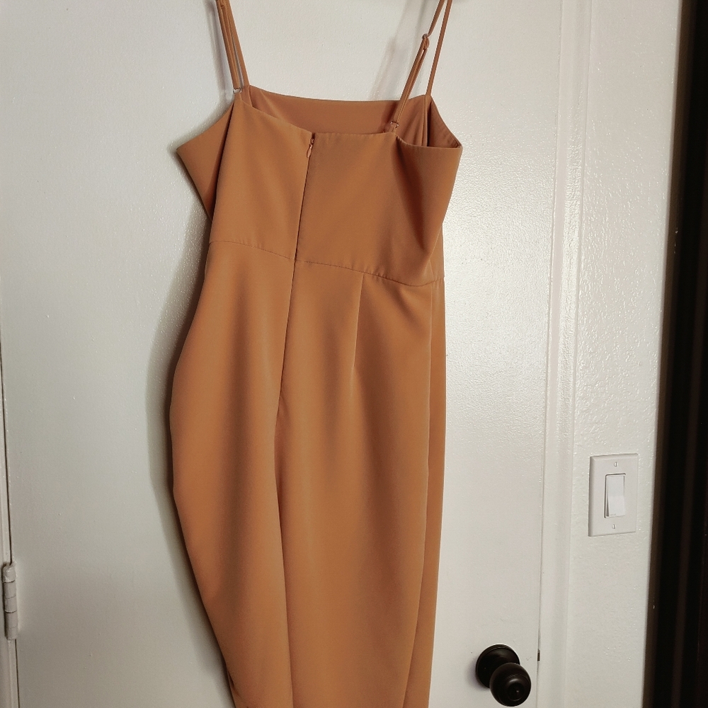 Dress - Picture 3 of 3